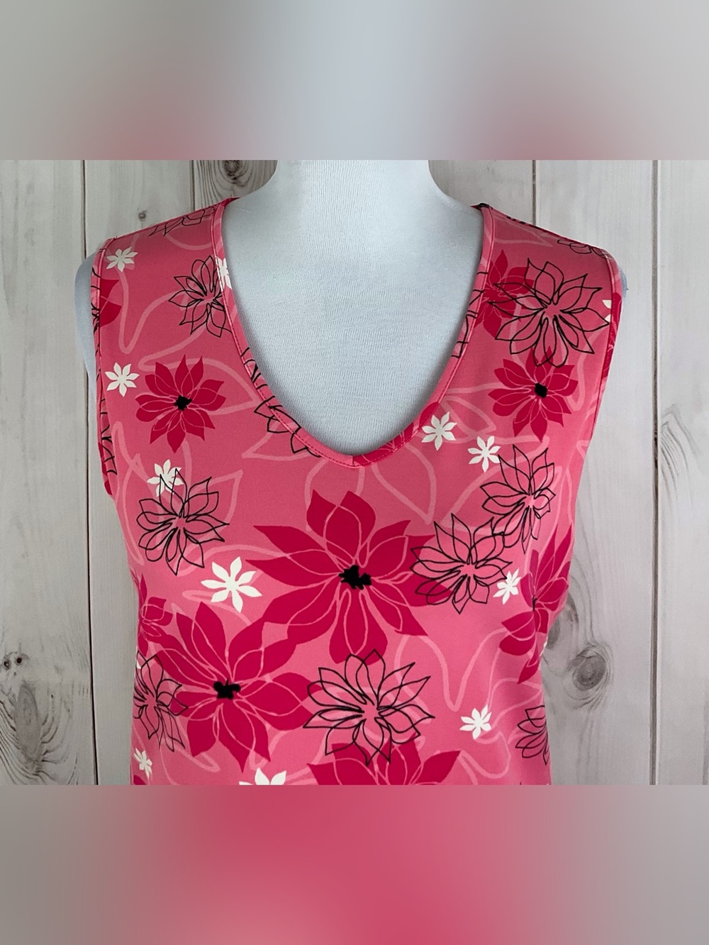 Croft & Barrow Stretch Women Pink Floral VNeck Sleeveless Jersey Knit Top Size S - Picture 2 of 9